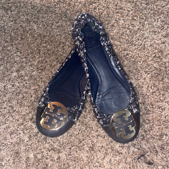 Tory Burch Shoes - Tory Burch navy blue tweed ballet flats💕